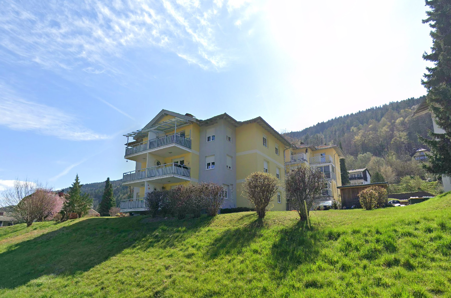 Wohnen am Ossiacher See 3-Zimmer-Wohnung mit Panorama-, Seeblick & 2 Balkonen